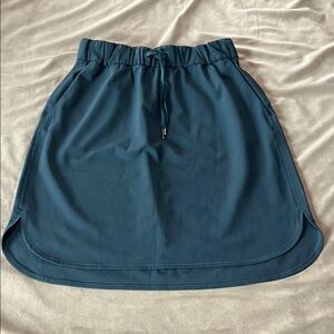 Lululemon On The Fly Skirt 21” - size 6